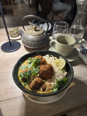 Really good Safran cream with fried couliflower   at Manna 68 in Gdansk