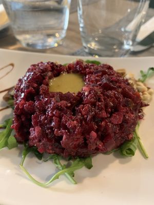 Beet tartar at Manna 68 in Gdansk