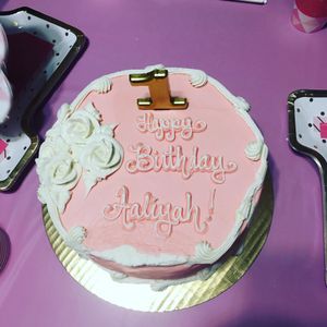  at Oakleaf Cakes in Boston