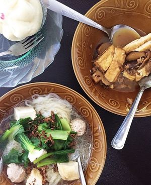 vegan baksoo & tofu and jamur (mushrooms)  at Maitry in 