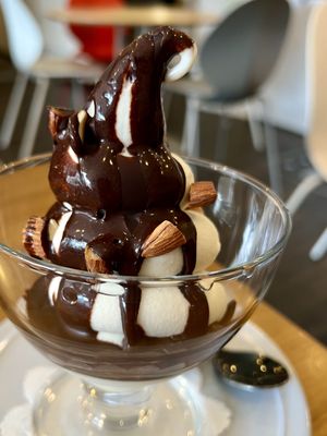 Soft serve sundae   at Veggy Way in Sapporo