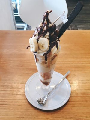 Banana chocolate parfait at Veggy Way in Sapporo