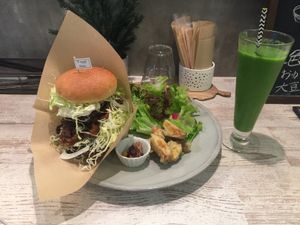 The ¥1,750 deal that includes burger, wedges, salad and a smoothie  at Veggy Way in Sapporo
