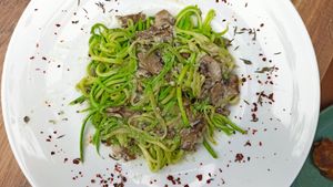 Zucchini Spagethi at Vegan House in Antalya