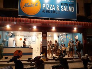 Welcome to Make it at Make It Pizza and Salad in Koh Phangan