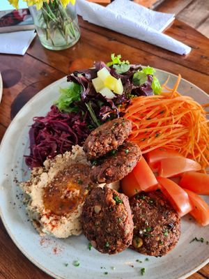 Veg bowl at Cumana Bistro Food in Salento