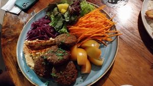 Falafel bowl at Cumana Bistro Food in Salento