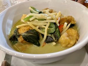 Vegan green curry with tofu  #Veganuary at Kittiwat Thai Kitchen in Frederick