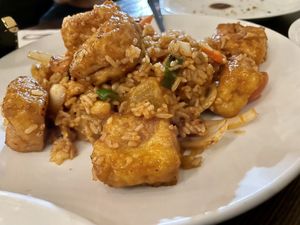 Vegan pineapple fried rice with tofu #Veganuary at Kittiwat Thai Kitchen in Frederick