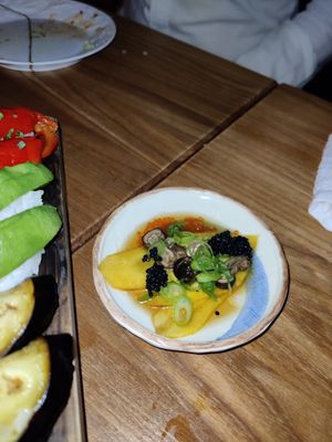 The amazing side dish with yellow carrot in lemon and truffle sauce, topped with mushrppm and vegan caviar. Very tasty #Veganuary at Nami in Varberg