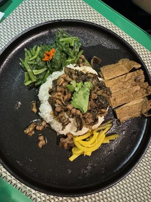   at Meimen FángKōngDòng 梅門防空洞 in Taipei