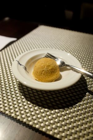 Pineapple cake (but it's more like a cookie, not the traditional texture) at Meimen FángKōngDòng 梅門防空洞 in Taipei