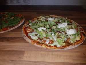 Vöner pizza vegan majoneesilla. at Jyvaskylan Kebab in Jyvaskyla