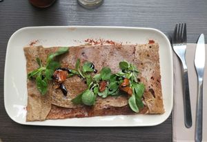 the only vegan crêpe on the menu at Crêperie Les 4 Saisons in Amboise