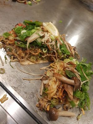 cross section of the vegan okonomiyaki at Kamehameha - かめはめは in Kyoto