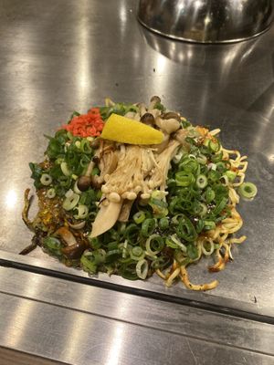 A great pile of fried noodle. at Kamehameha - かめはめは in Kyoto