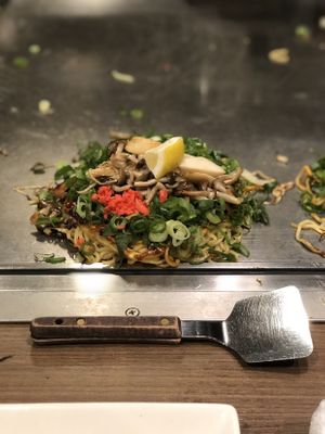 Sexy Okonomiyaki at Kamehameha - かめはめは in Kyoto