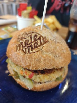  at Melemele Burguer in Zarautz