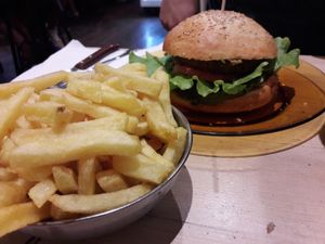 Veggie burger and fries at Melemele Burguer in Zarautz