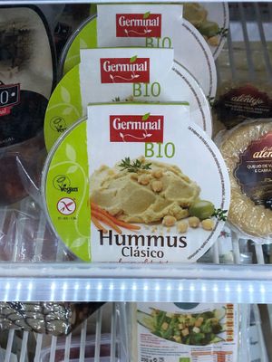 Vegan hummus at Bomercado in Lisbon