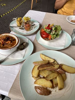 Mexican dish with lentils, potatoes and a salad at De Lier in Schinveld