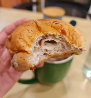 Cranberry Roll!! I like it!! ~ 4/7/22 at Creative Bakery in West Singapore