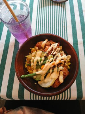 Karaage bowl at Bananeira in Yokohama