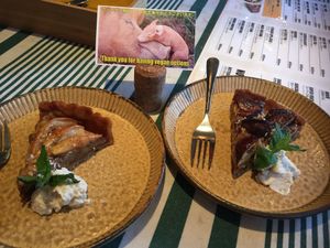 Apple and chestnut tarts at Bananeira in Yokohama