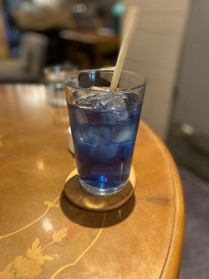 Butterfly pea tea  at Bananeira in Yokohama