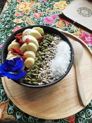 Chocolate nice cream bowl at Everflow in Koh Chang