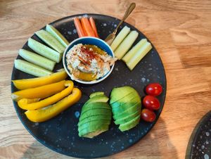 Hummus Dip Set at Everflow in Koh Chang