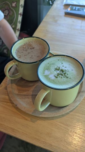 Matcha and masala chai at Everflow in Koh Chang
