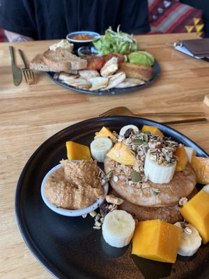 Banana pancakes, vegan English breakfast and ramen  at Everflow in Koh Chang