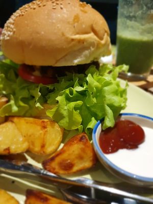 Burger: Black Bean Veggie Machine at Everflow in Koh Chang