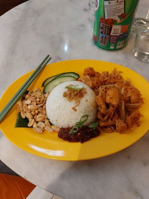  at The Hood in Paris