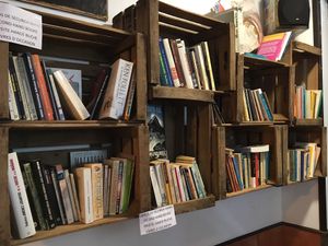 second hand books on sale at Il Fornaccio in Arzua