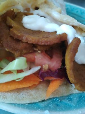 Seitan con verduras y mayonesa at AguaViento WaterWind - Food Truck in Cadiz