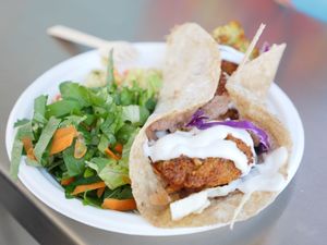 Rollito de falafel at AguaViento WaterWind - Food Truck in Cadiz