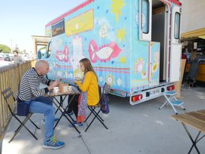 Foodtruck en El Puerto at AguaViento WaterWind - Food Truck in Cadiz