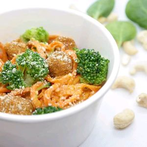 spaghetti z marchewki at Turlaj Klopsa - Food Truck Ruczaj in Krakow