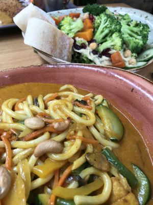 Udo noodles with veg, tofu and cashews at Zeil Kitchen in Frankfurt