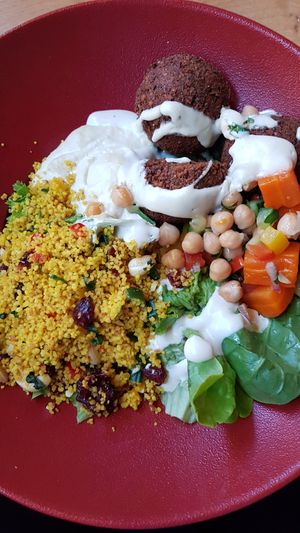 Falafel-Bowl at Zeil Kitchen in Frankfurt