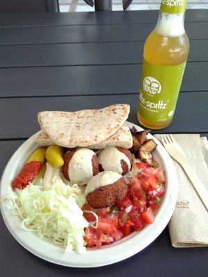 Falafel&Humus Plate at Zeil Kitchen in Frankfurt