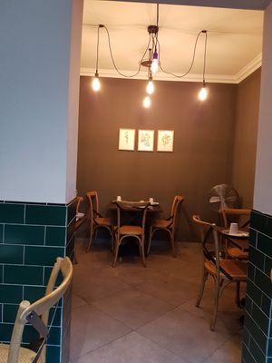 Restaurant at Little Turtle in Enmore