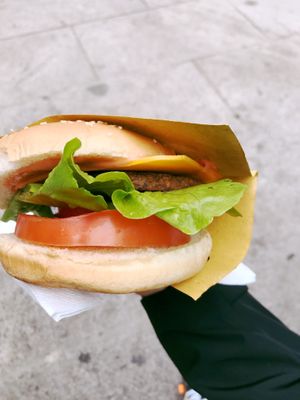 Veg-Mi Burger  at Veg-MI Trike in Milan