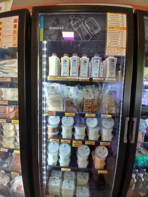 Algumas das opções de congelados/gelados at Salgados Veganos Manaus in Manaus