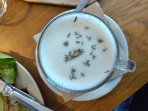 Vanilla Lavender latte at Fama Cafe & Manufaktur in Weimar