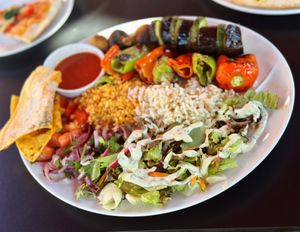 Grillgemüse mit Salat, Bulgur und Reis   at Hatay Grill in Schopfheim