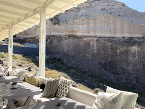 View towards cliffside at Katharos Lounge in Santorini