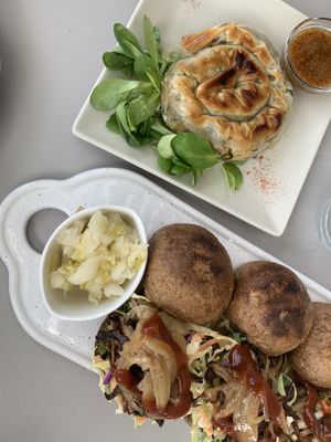 ‘Pulled pork’ bbq burguers and phyllo. at Katharos Lounge in Santorini